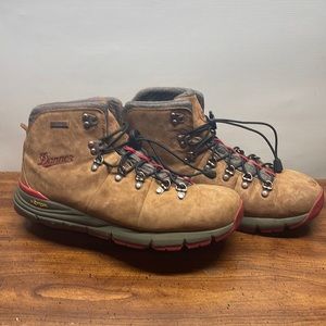 Danner mountain 600 4.5 brown red size 10.5